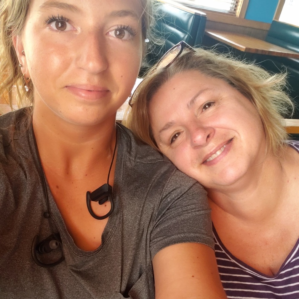 Meet your Posher, Stephanie